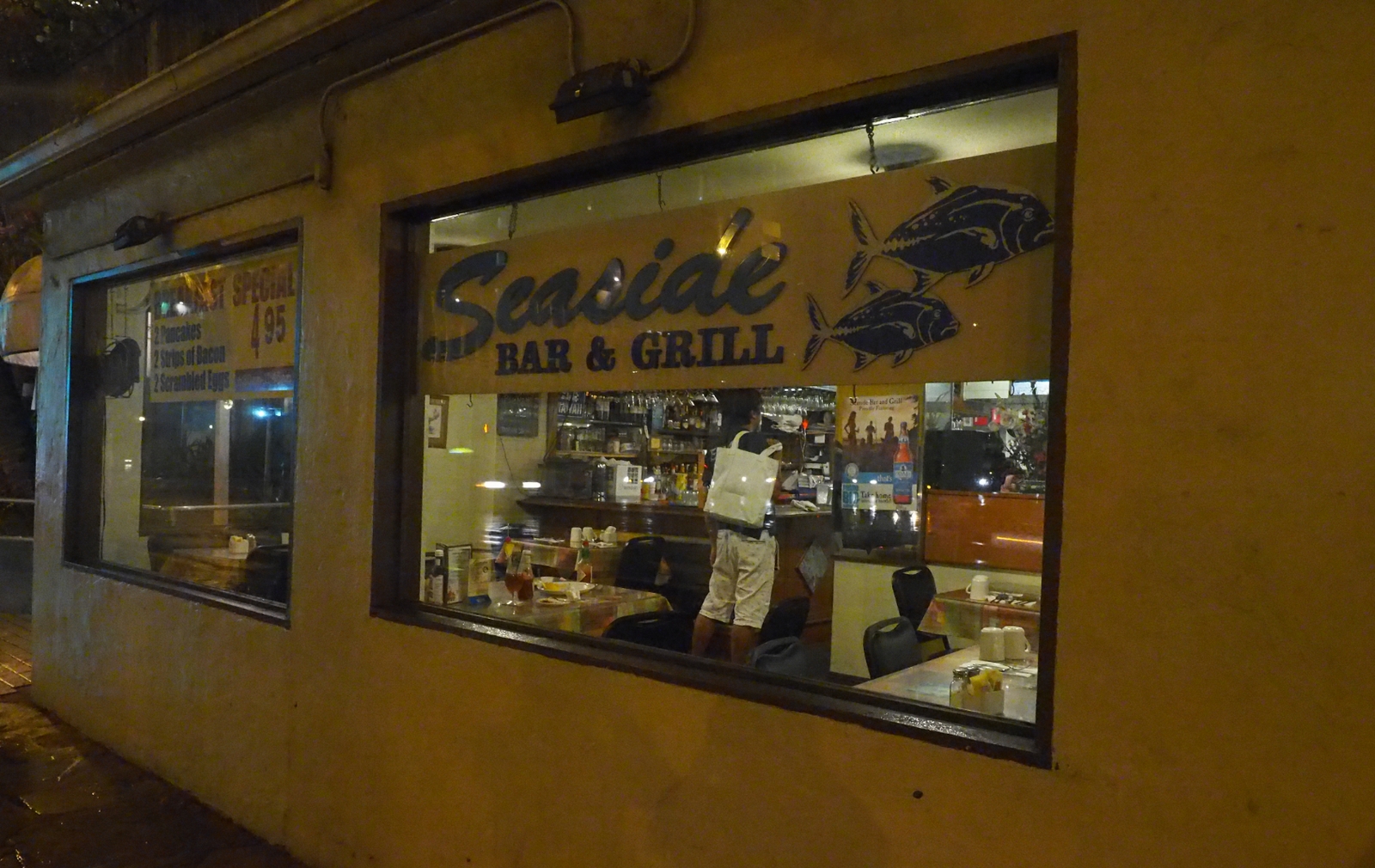 シーサイド・バー＆グリル Seaside Bar & Grill